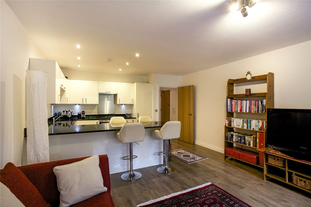 Property photo 2 of 12 Living/Kitchen
