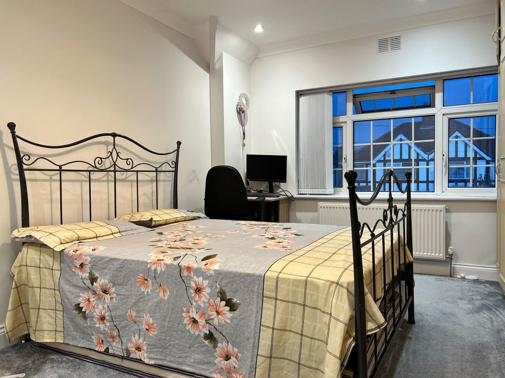 Property photo 1 of 2