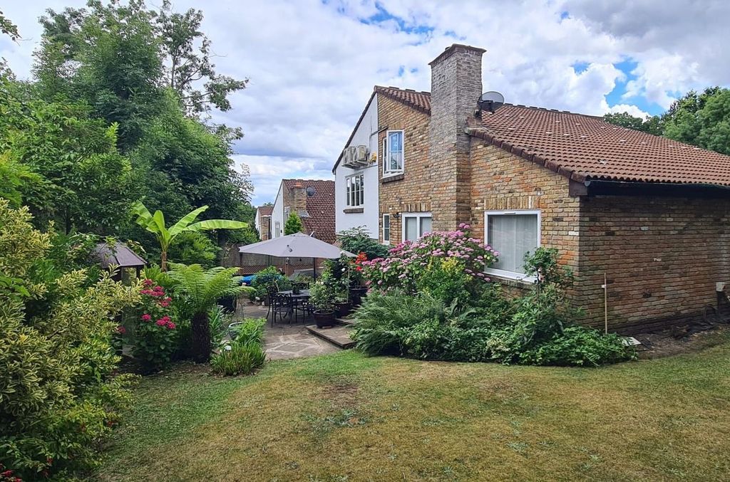 Property photo 1 of 15