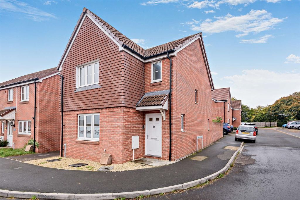 Property photo 1 of 13 8666847-Exterior06-800.Jpg