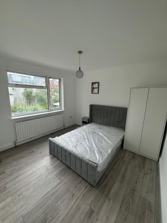 Property photo 1 of 3