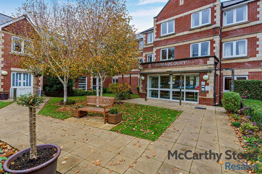 Property photo 1 of 18 8671075-Exterior07-800.Jpg