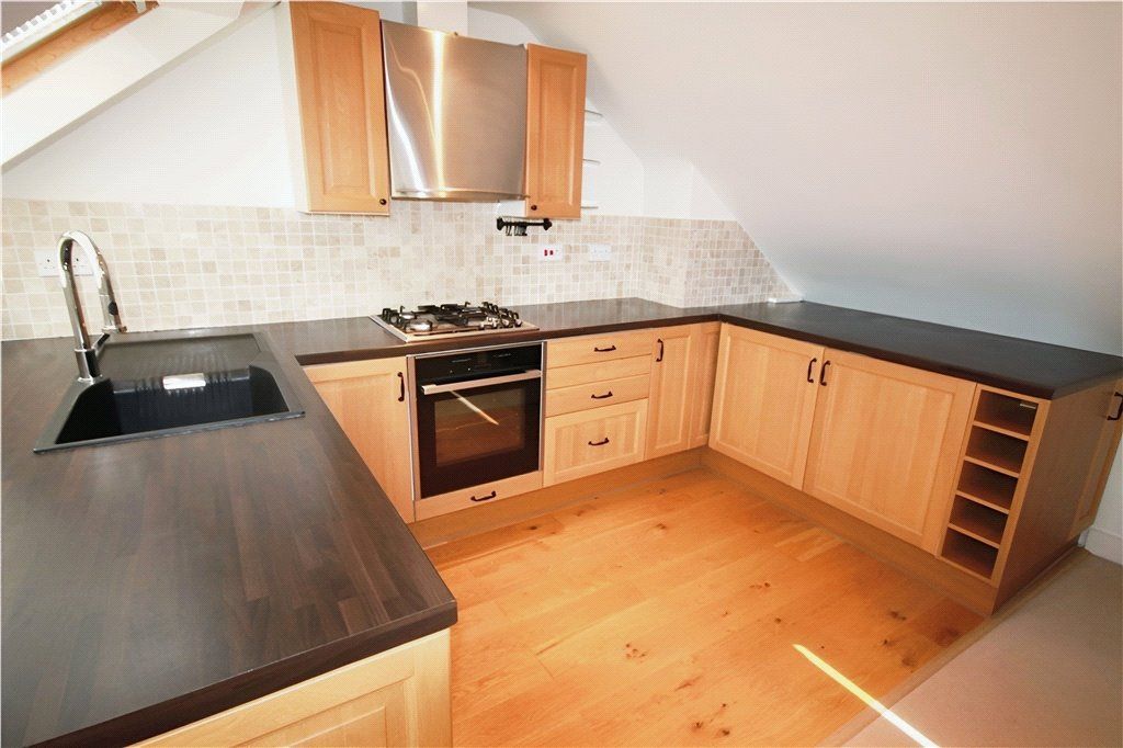 Property photo 3 of 8 Kitchen