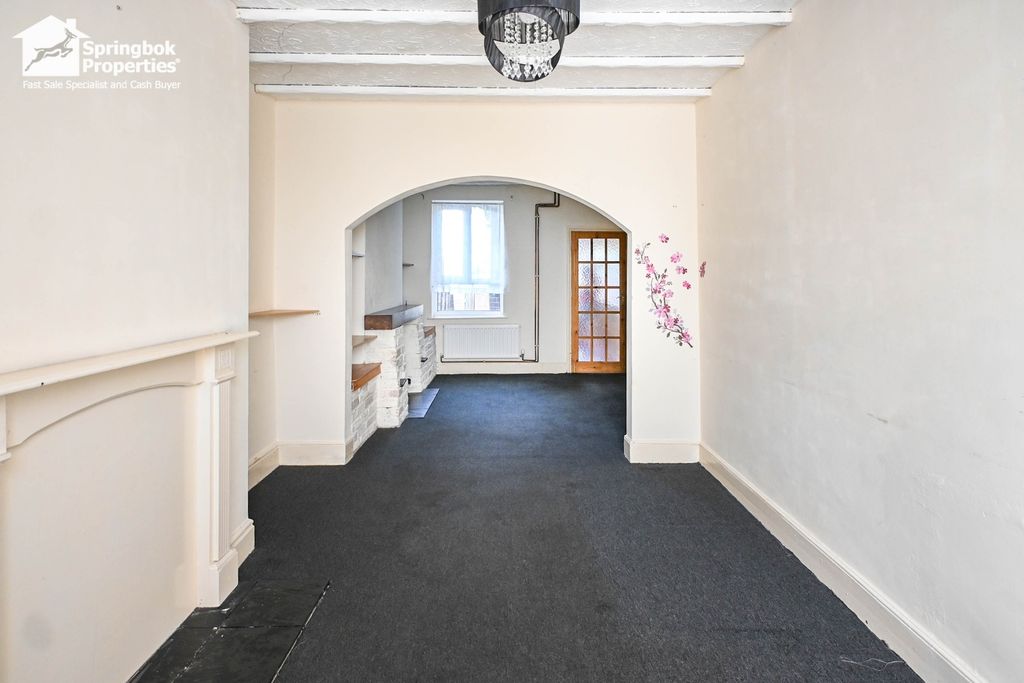 Property photo 3 of 10 Image 2