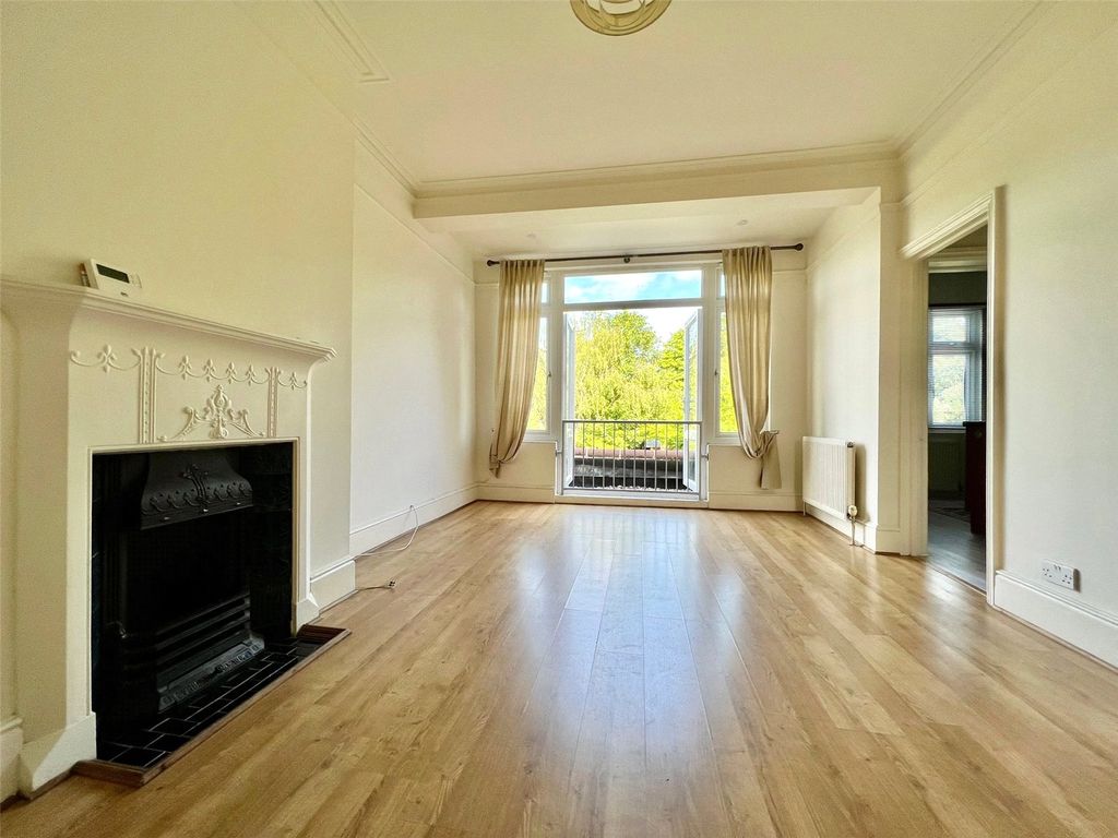 Property photo 3 of 12 Picture No. 25