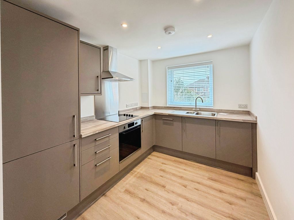 Property photo 2 of 16 Kitchen