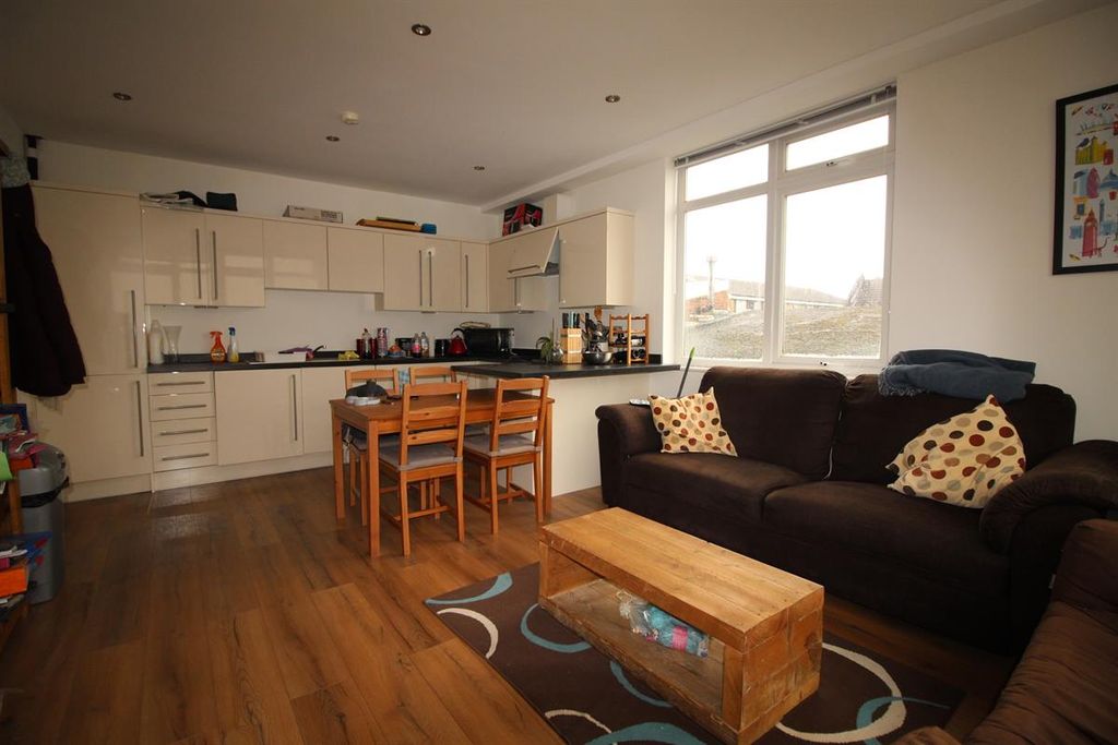 Property photo 1 of 4