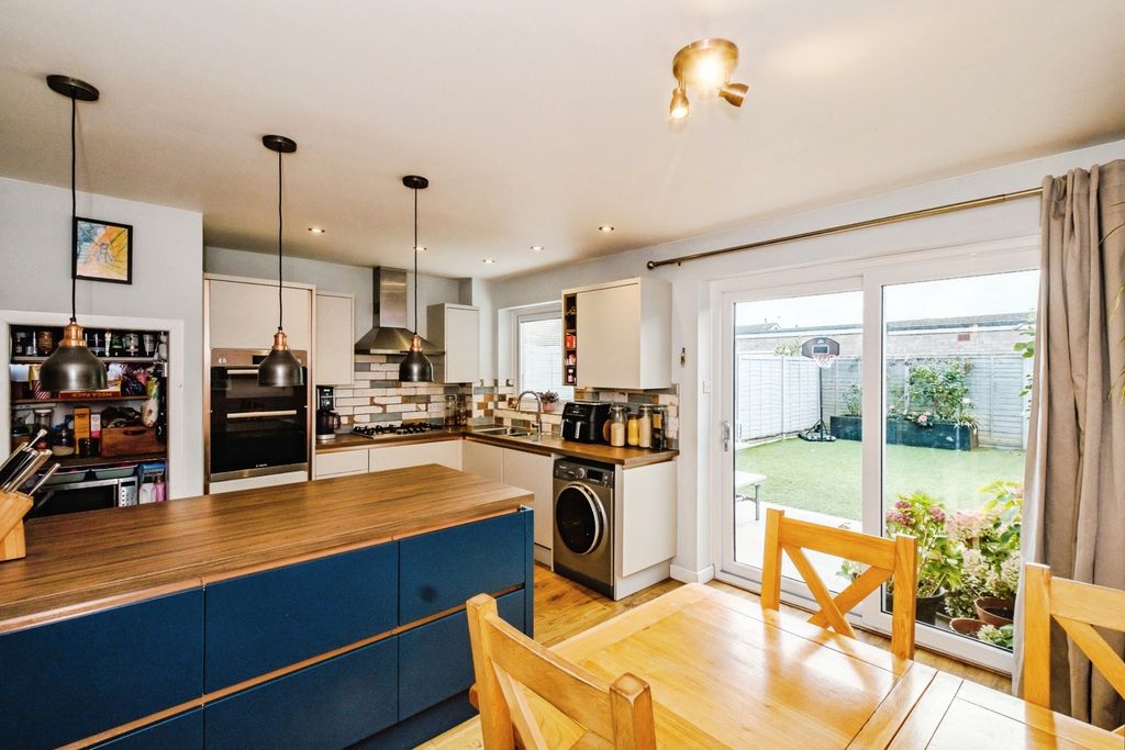Property photo 2 of 14 Pbox-Img.Jpg