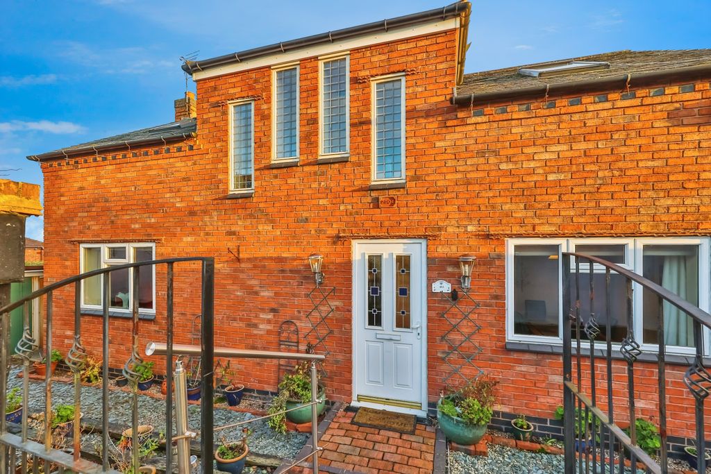 Property photo 2 of 15 Front