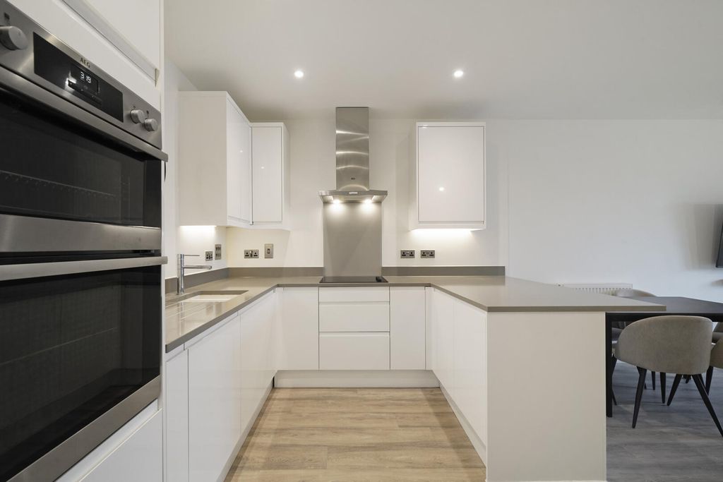 Property photo 3 of 16 Kitchen