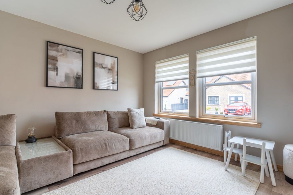 Property photo 2 of 42