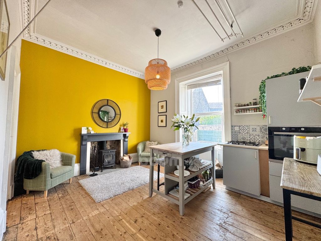 Property photo 3 of 35 Img_6079