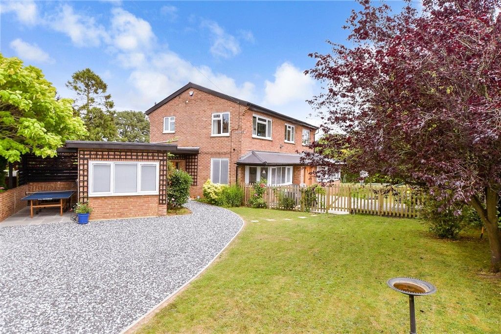 Property photo 2 of 15 External (Brochure)