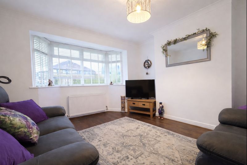 Property photo 2 of 11 Fe00c037401E49Efa8397B6Fb2B01c68md