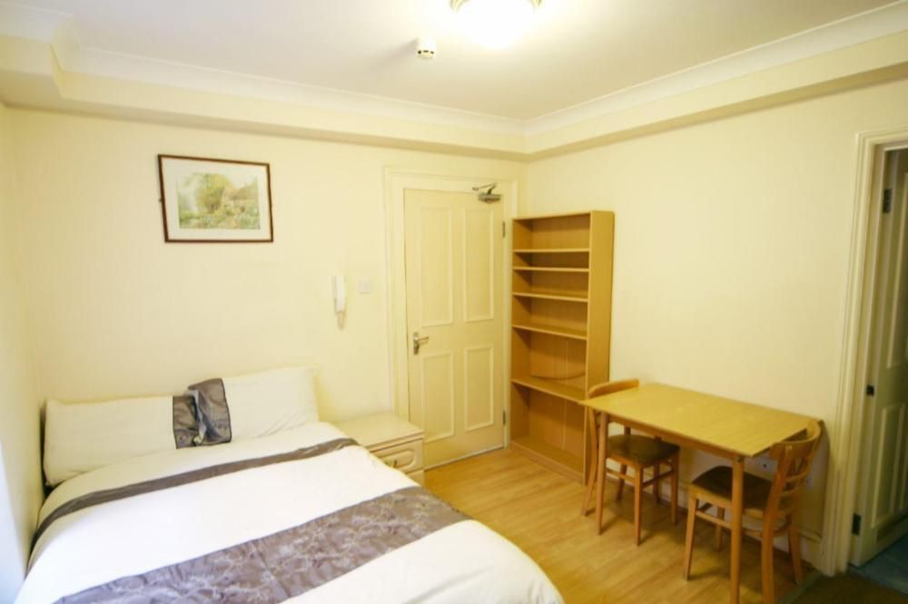 Property photo 2 of 3 E891ce9cd2035B899A57714868d495Bf9A232017.1000x666.