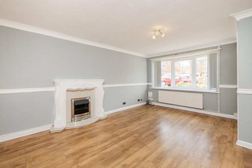 Property photo 2 of 18 Pnmb1298.Jpg