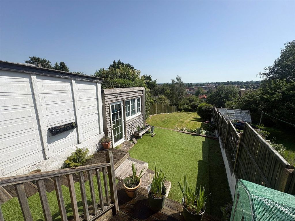 Property photo 2 of 12 Picture No. 02