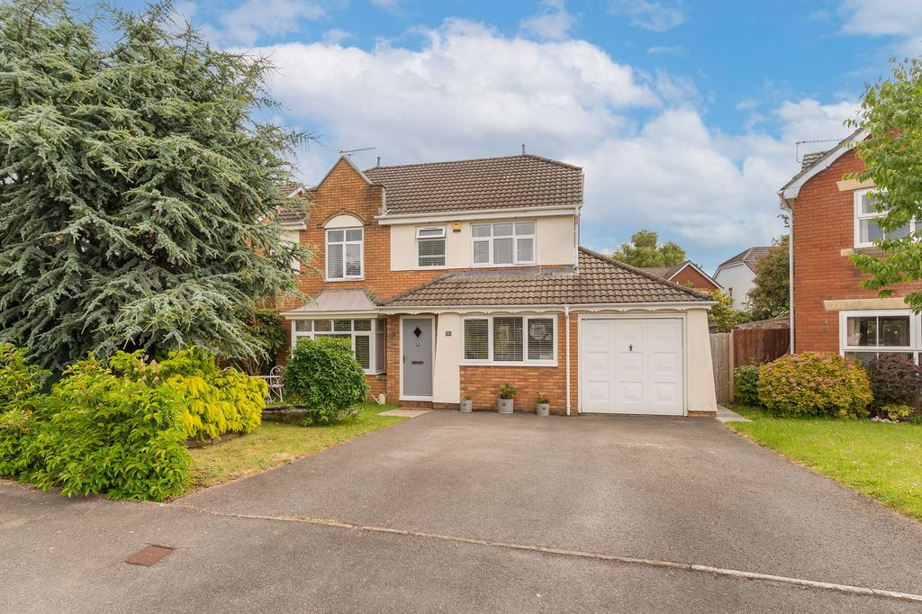 Property photo 1 of 33