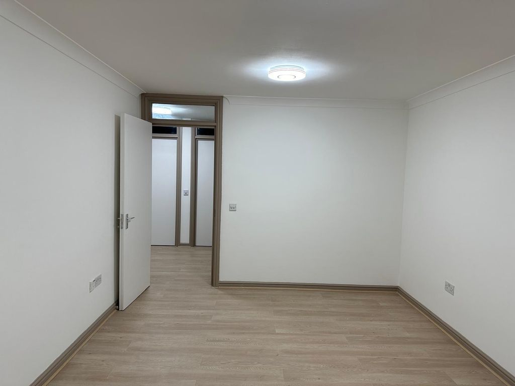 Property photo 2 of 15 Image