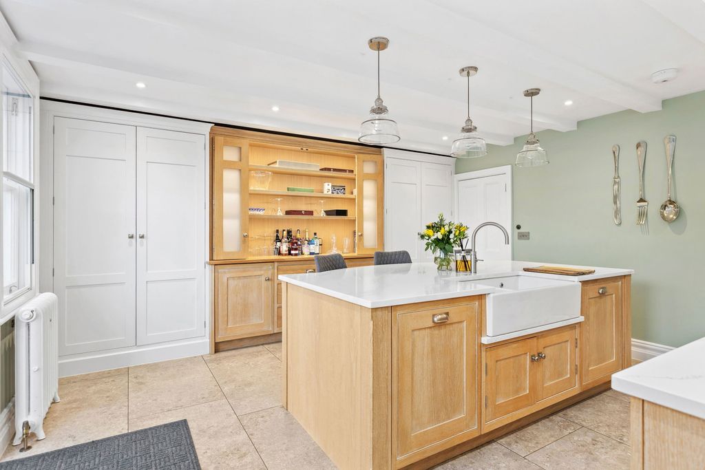 Additional image 7 of 8 bed detached house for saleLondon Road, Hitchin SG4
