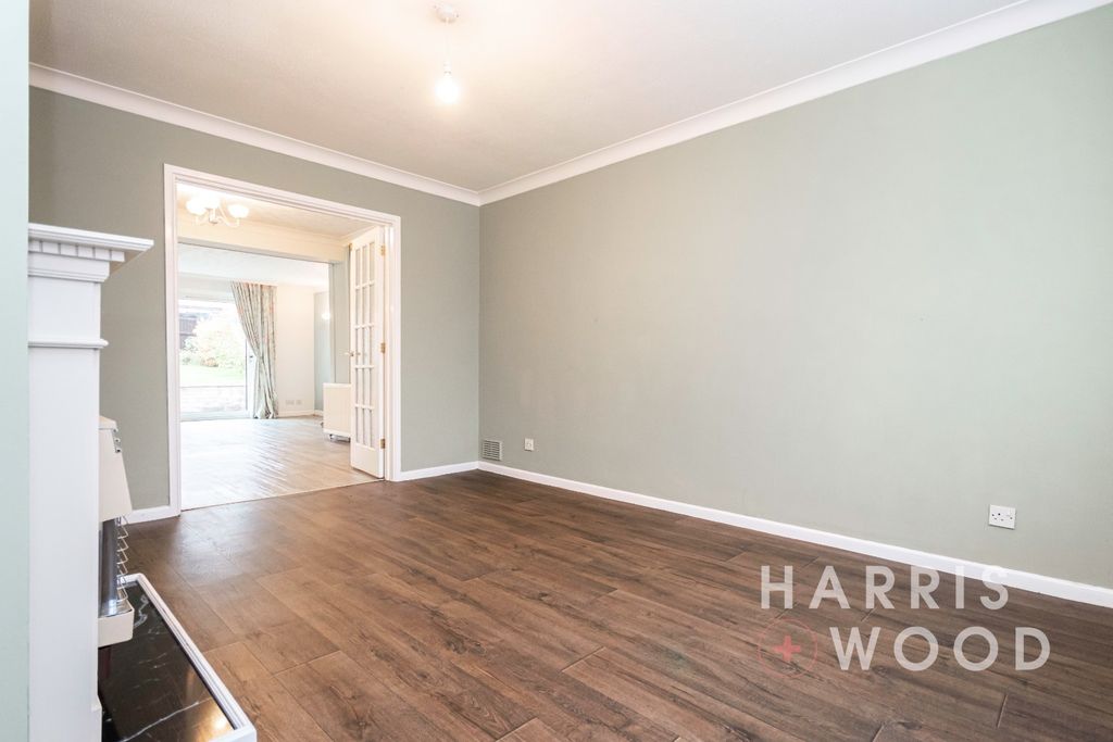 Property photo 2 of 25 4616891