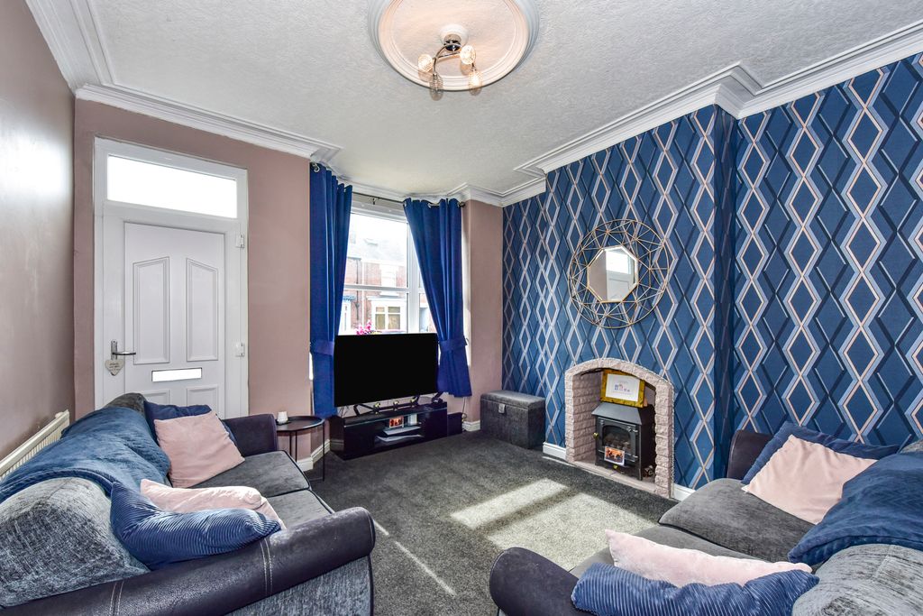 Property photo 2 of 21 Img_2443