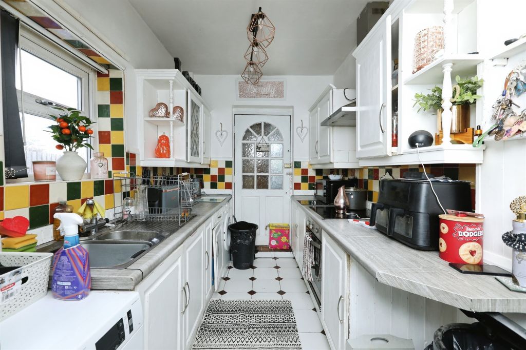 Property photo 3 of 15