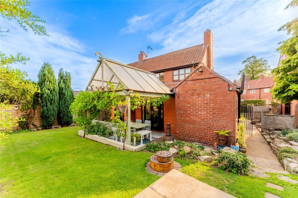Property photo 2 of 35 Picture No. 55