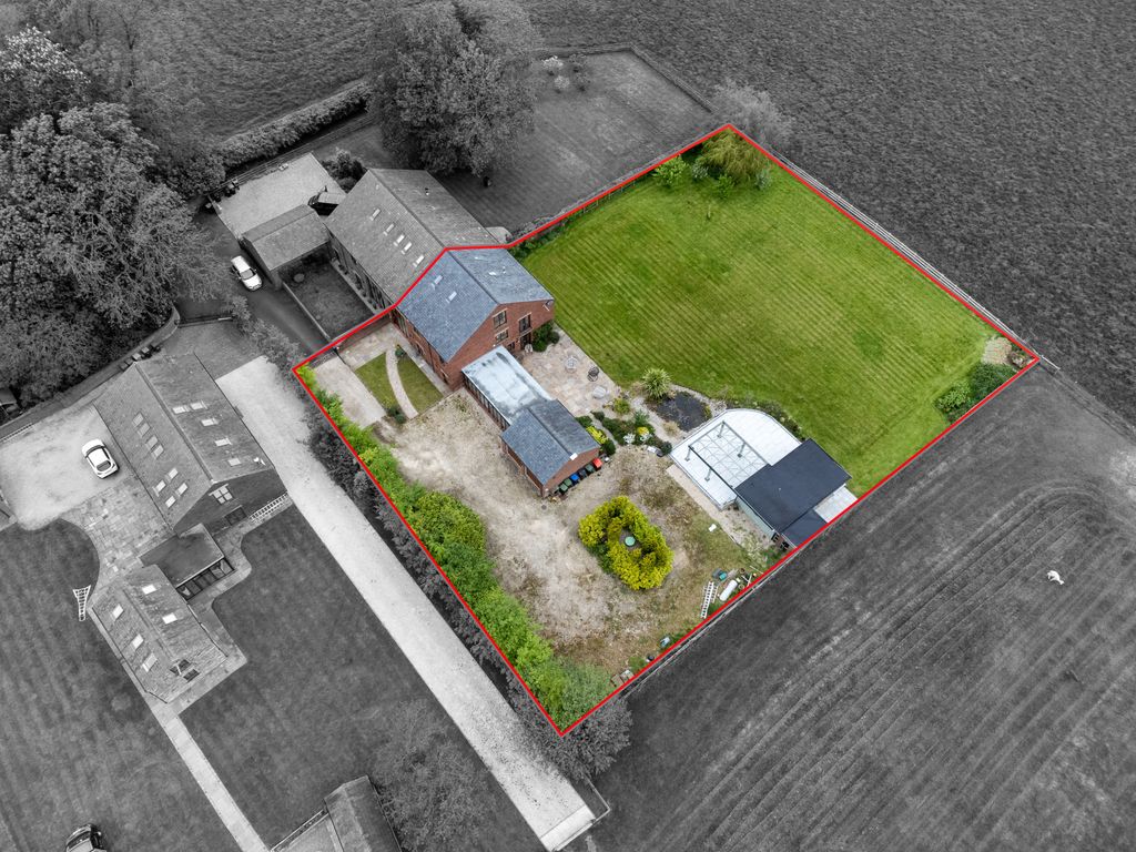 Property photo 3 of 39
