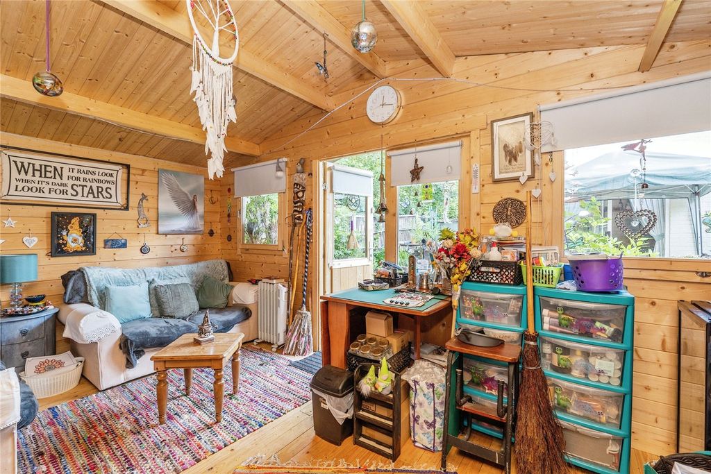 Property photo 3 of 15 Summer House