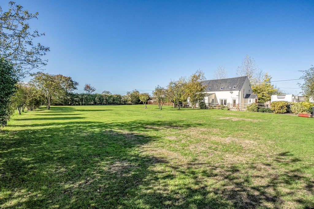 Property photo 2 of 21 1361583868E3A11Cebc9A