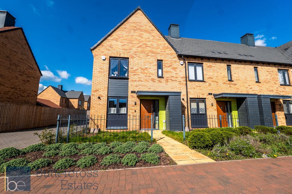 Property photo 1 of 17 Green Avenue