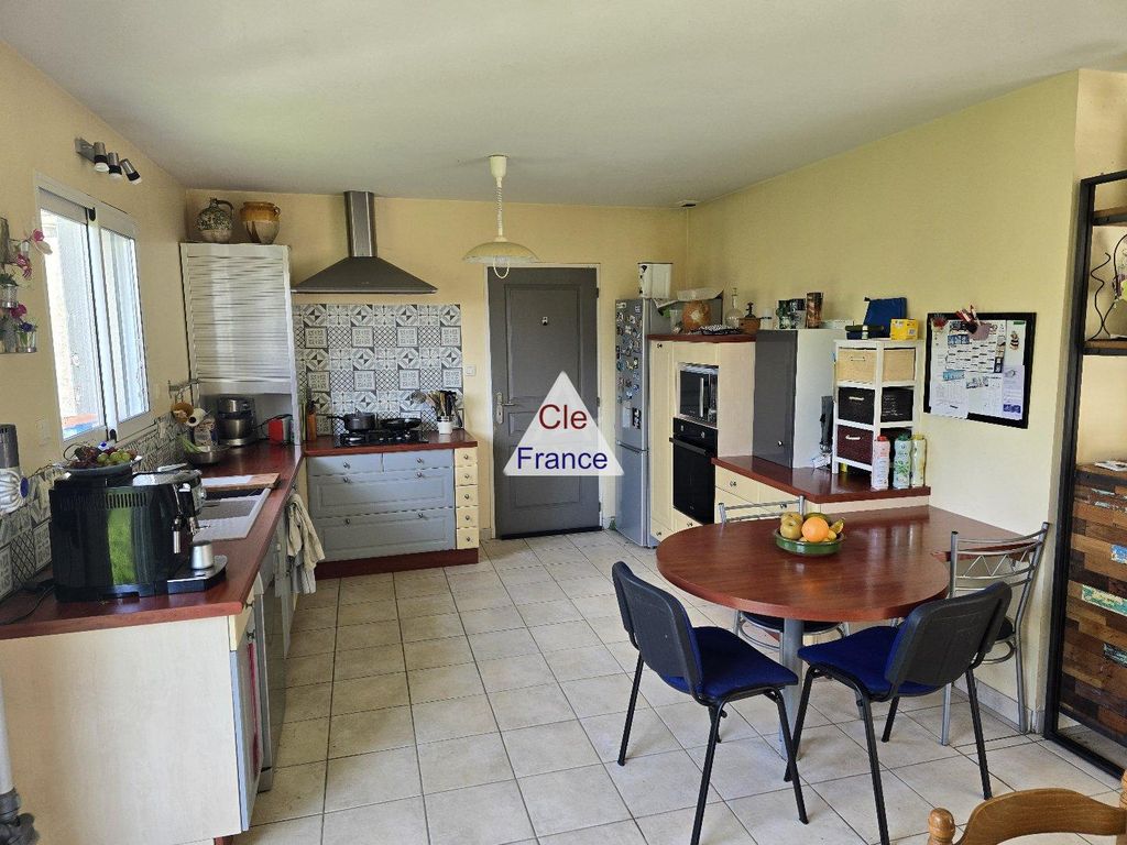 Property photo 2 of 9