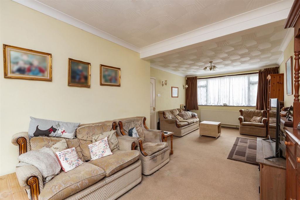 Property photo 2 of 19 Living Room