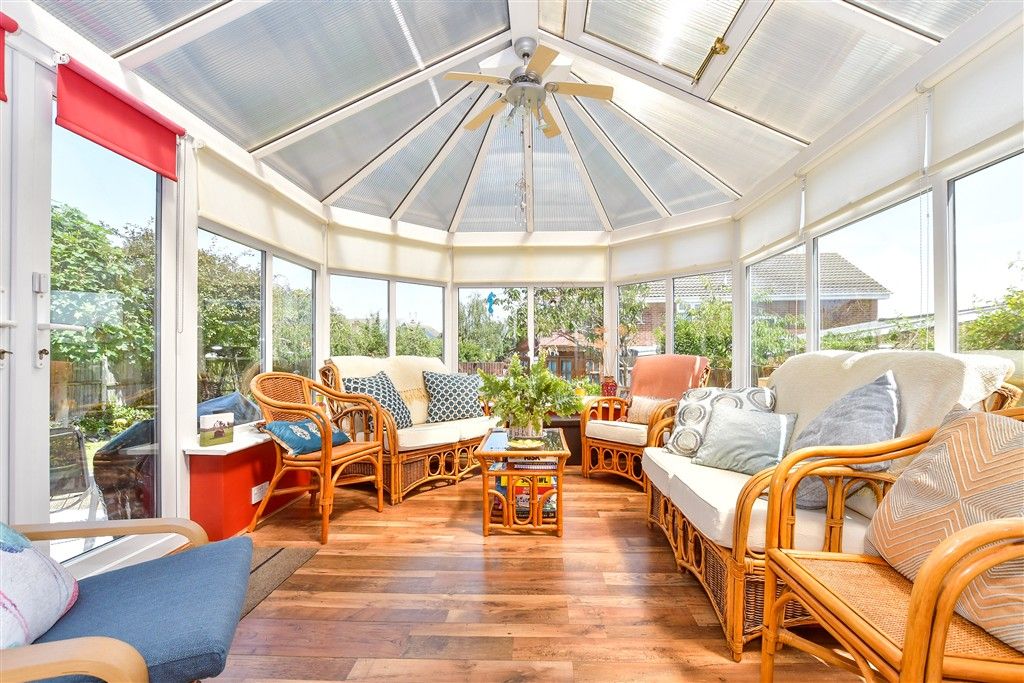 Property photo 3 of 19 Conservatory