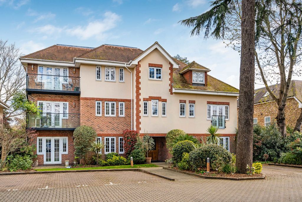 Property photo 1 of 24 Exterior