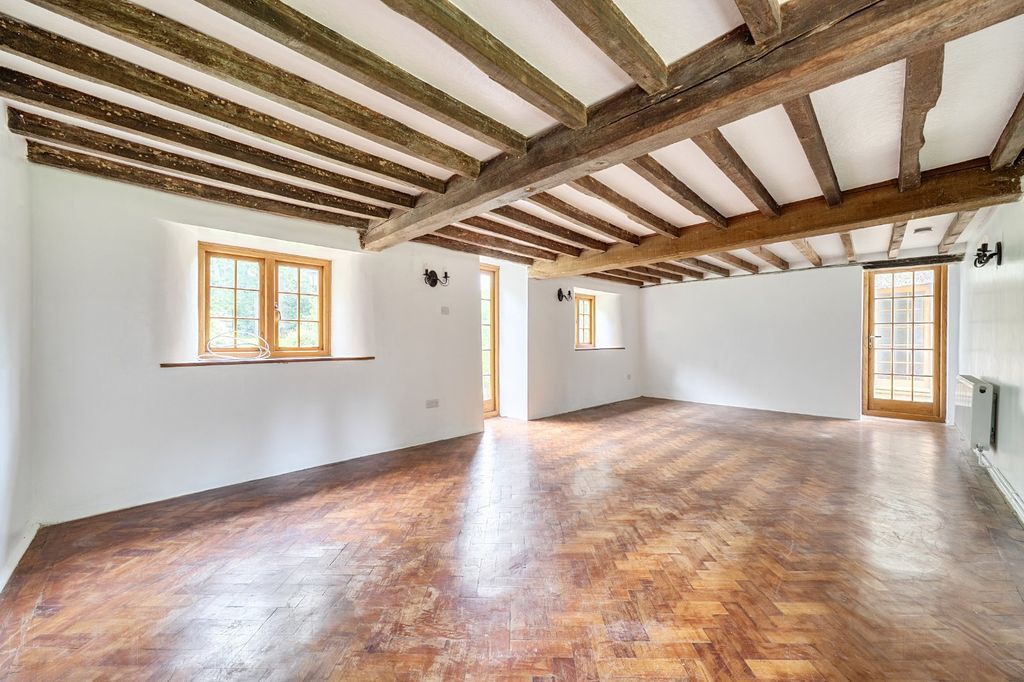 Property photo 3 of 15 Picture No. 01