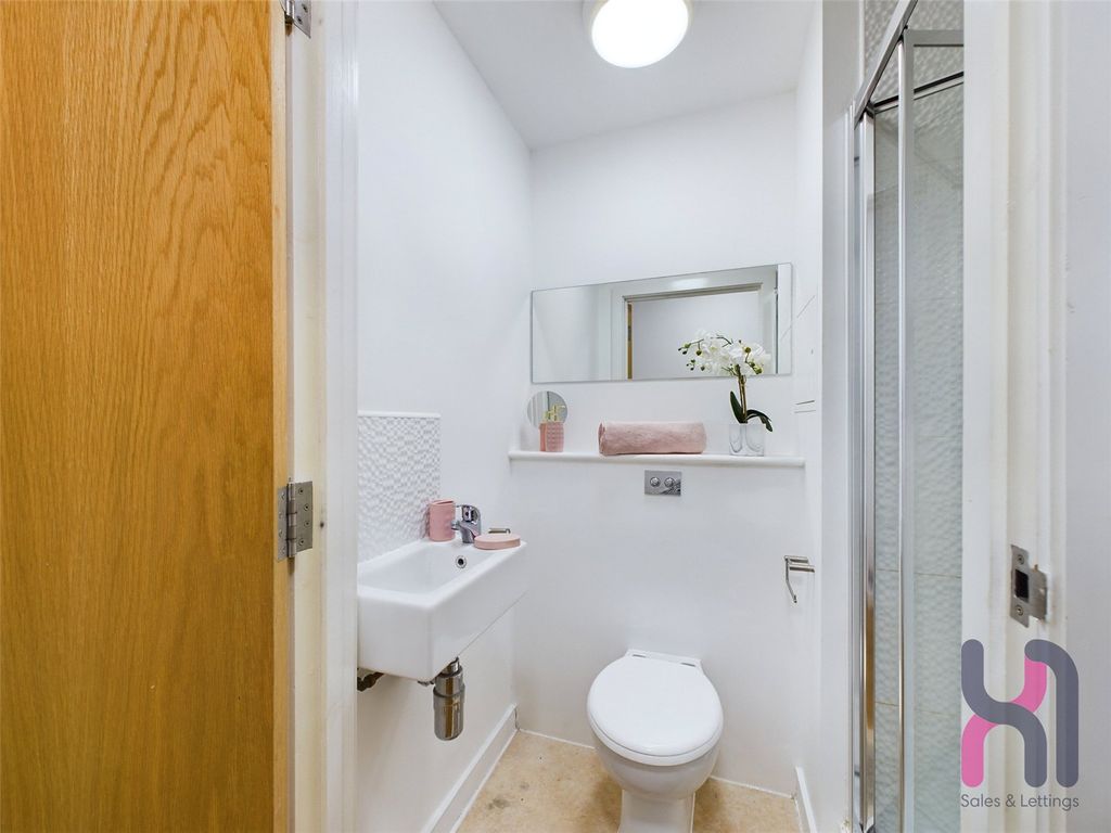 Property photo 3 of 10 Picture No. 21