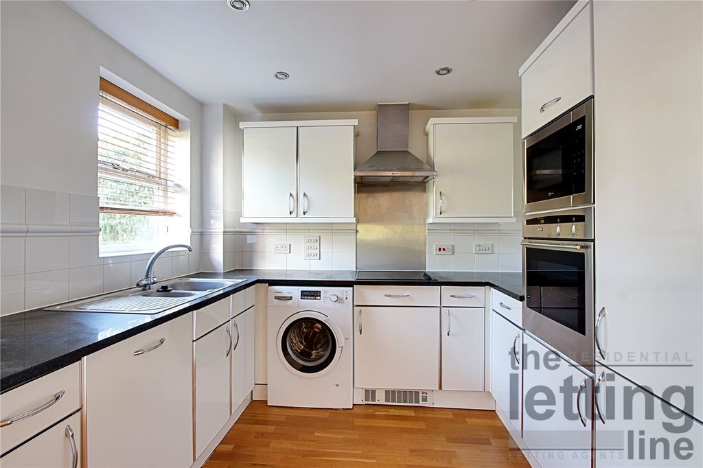 Property photo 2 of 15 Picture No. 14