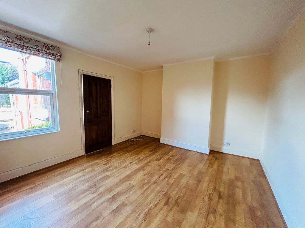 Property photo 3 of 12 Dining Room