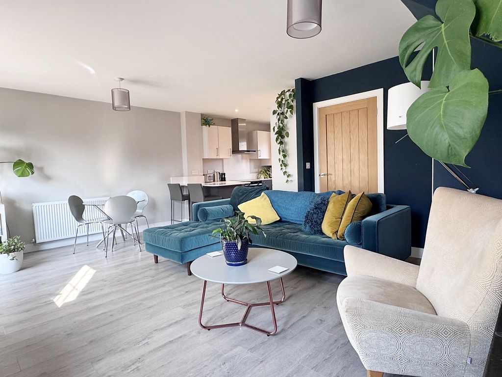 Property photo 2 of 20 Lounge Area