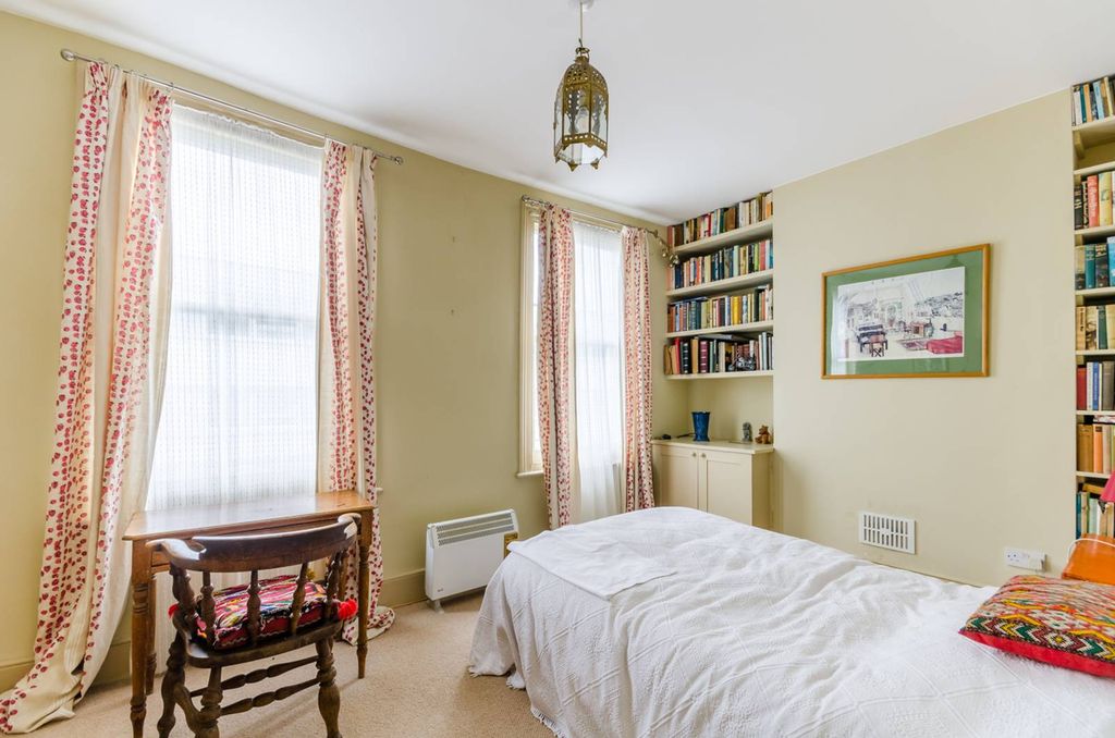 Property photo 3 of 13