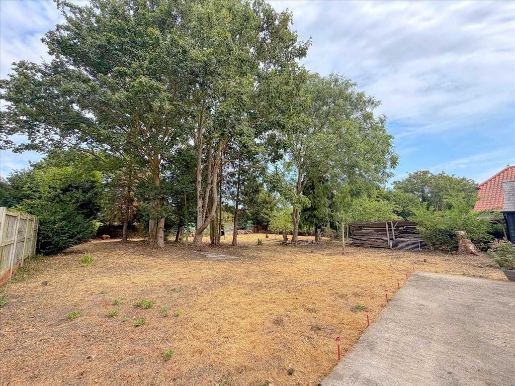 Property photo 2 of 19