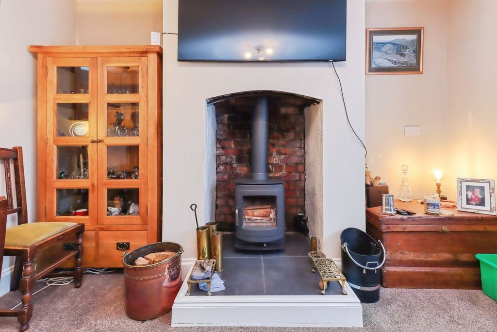 Property photo 3 of 19