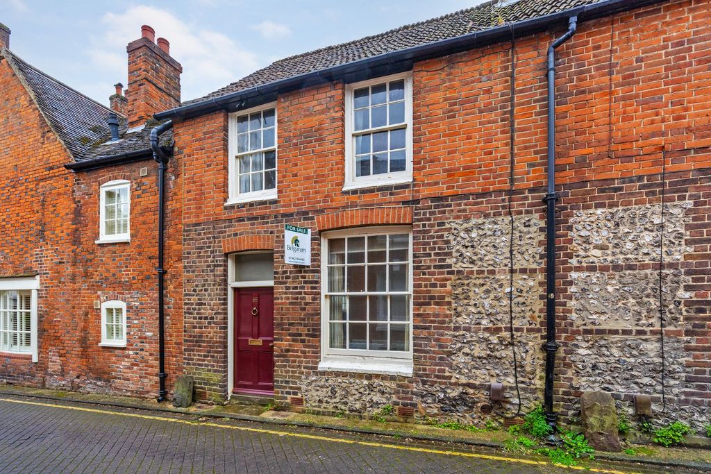 Property photo 1 of 9