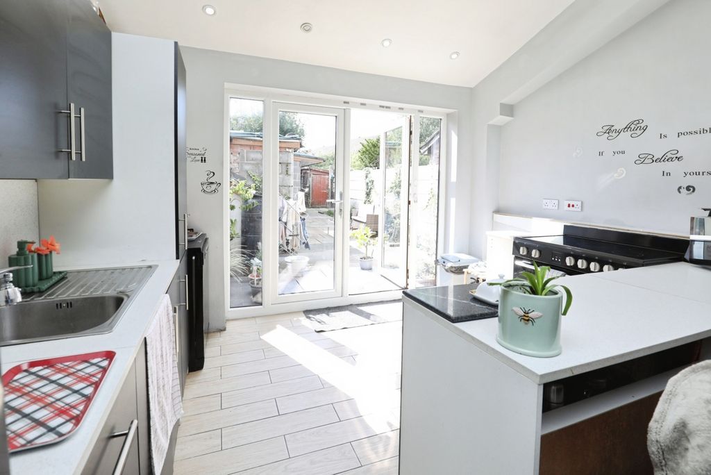 Property photo 3 of 12 2
