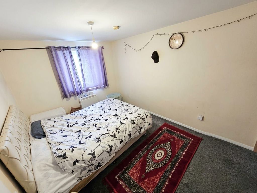 Property photo 3 of 6