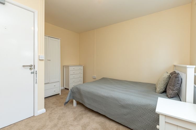 Property photo 1 of 6 267299