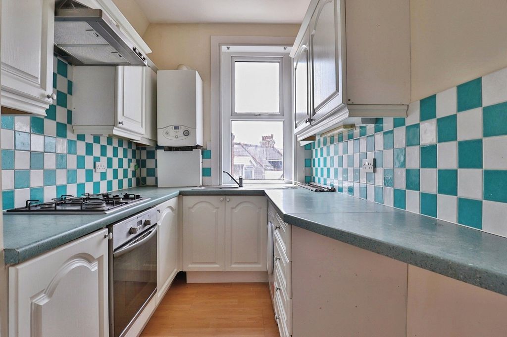 Property photo 3 of 17 Picture No. 11