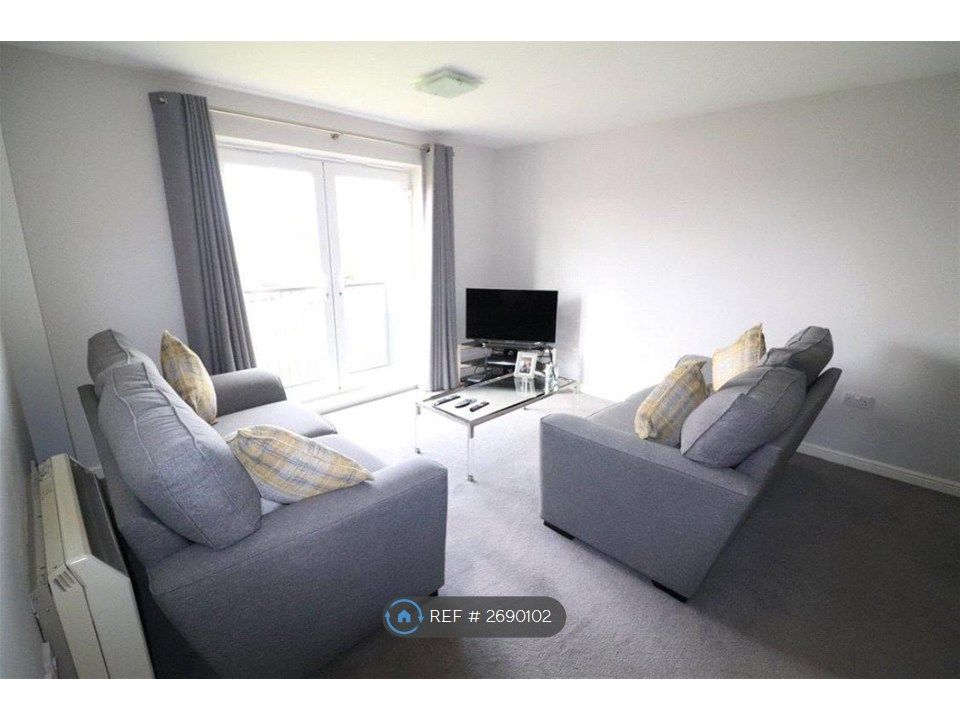 Property photo 2 of 8